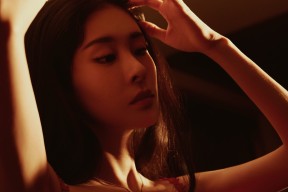 开云体育官方网站-教练是否通过设定压迫频率来引导对手节奏，教练帮学员压腿