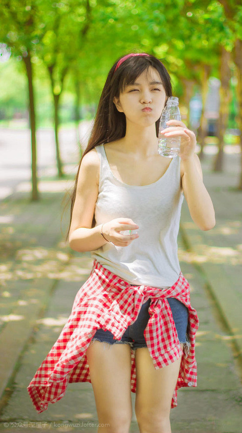 “武汉马拉松赛：选手的拼搏，让赛道见证奇迹”