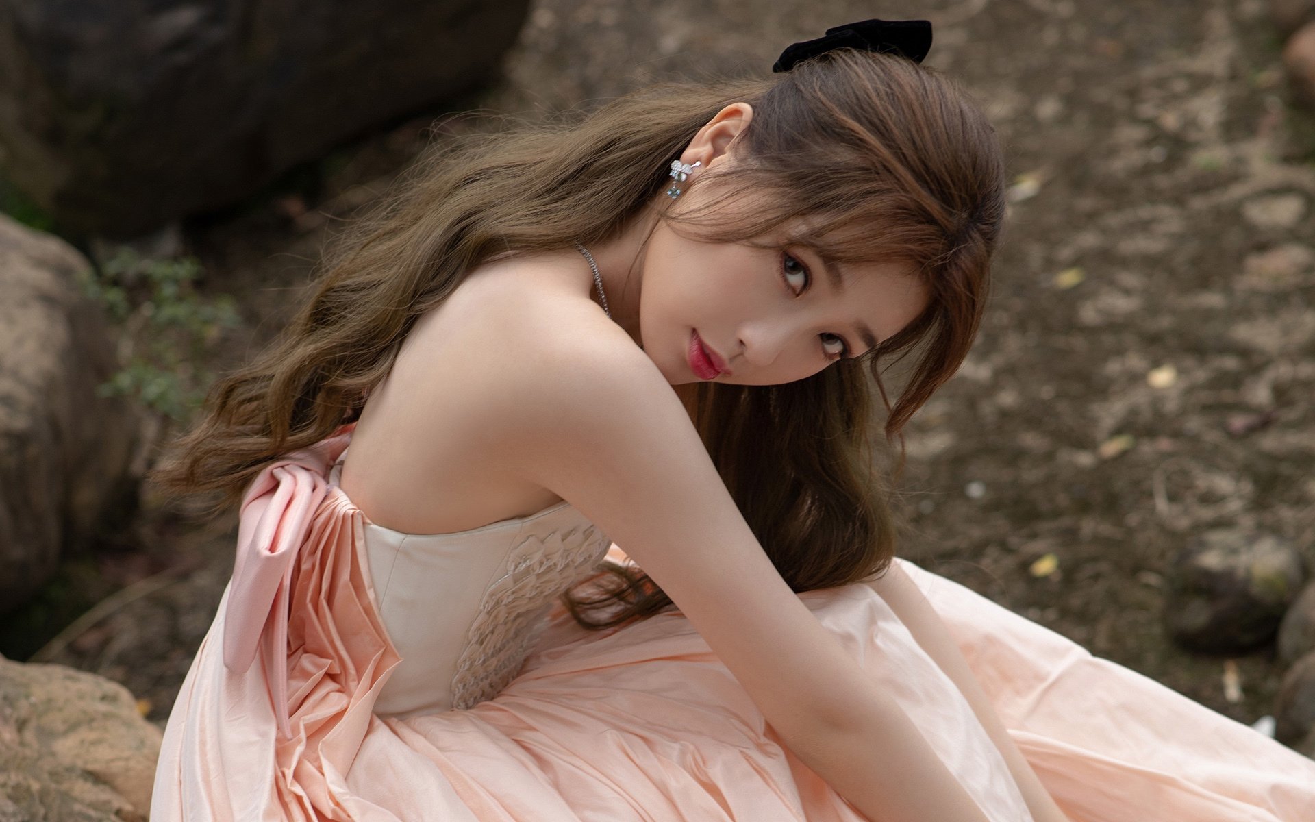 中国足球联赛明星球员形象宣传加强,足球名星中国